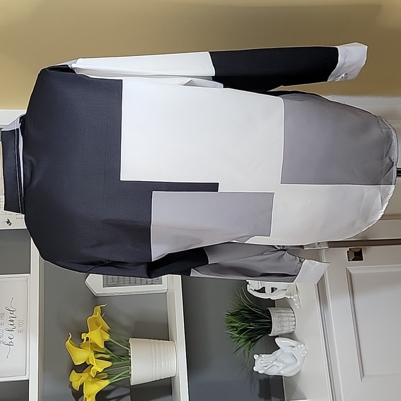 Black and White Color Block Blouse - Picture 6 of 7